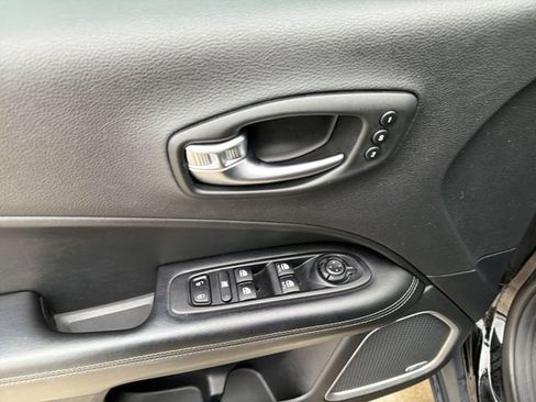 Used 2020 Jeep Compass High Altitude image 15