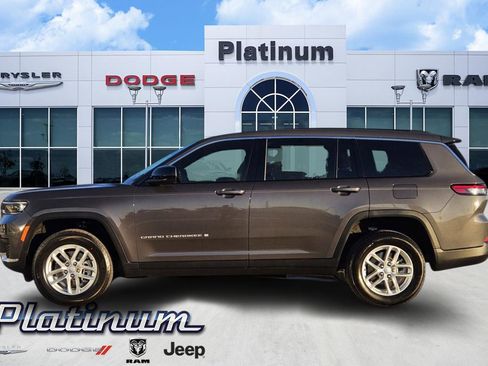 New 2025 Jeep Grand Cherokee L Laredo image 3