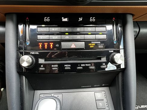 Used 2024 Lexus IS 300 w/ Comfort Package image 27