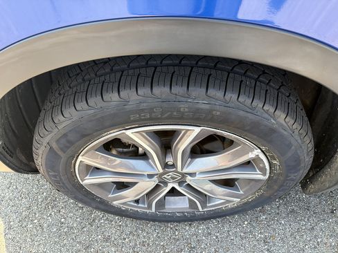 Used 2022 Honda CR-V Touring image 9