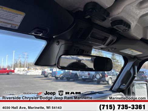 Used 2025 Jeep Wrangler Willys image 19