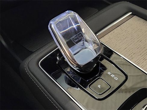 Used 2025 Volvo XC90 B6 Plus image 20