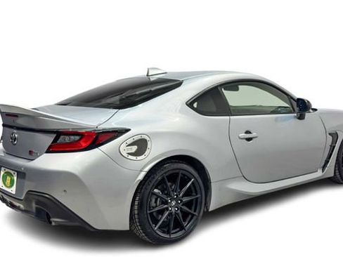 Used 2022 Toyota GR86 Premium image 2