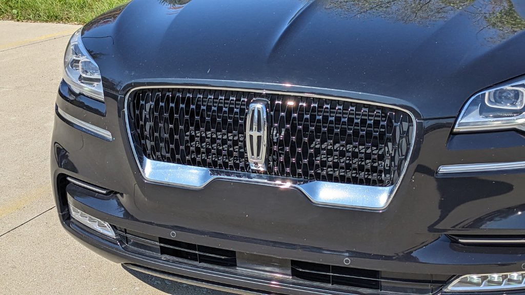 Used 2022 Lincoln Aviator Reserve w/ Equipment Group 201A AWD/4WD image 9