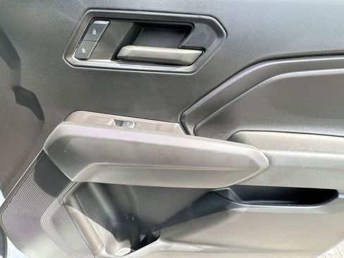 Used 2024 Chevrolet Colorado W/T image 32