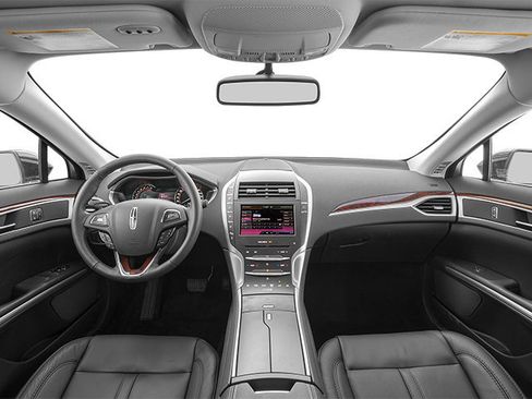 Used 2013 Lincoln MKZ FWD image 7