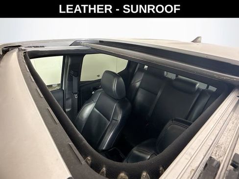 Used 2018 Toyota Tacoma TRD Sport AWD/4WD image 24