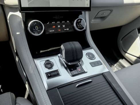 New 2026 Jaguar F-PACE R-Dynamic S AWD/4WD image 15