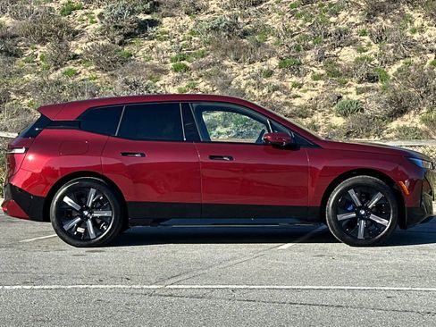 Used 2025 BMW iX xDrive50 image 6