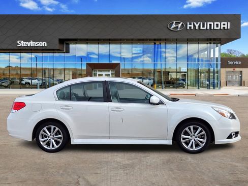 Used 2014 Subaru Legacy 2.5i Limited image 4