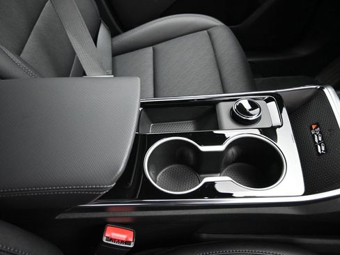 New 2026 Chevrolet Equinox LT w/ Convenience Package II image 28