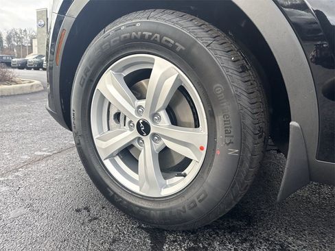 New 2026 Kia Sorento LX image 8