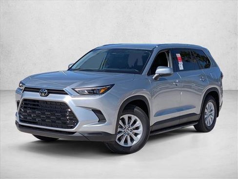 New 2026 Toyota Grand Highlander FWD image 1