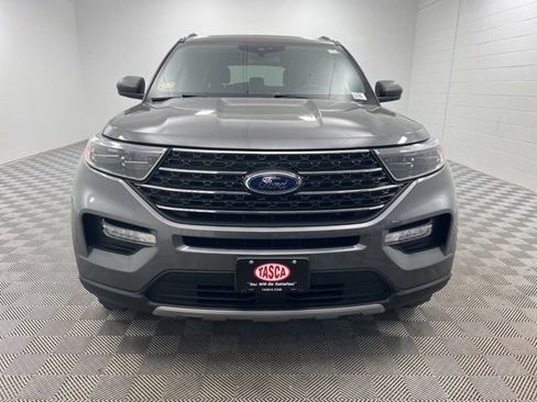Used 2023 Ford Explorer XLT w/ Equipment Group 202A AWD/4WD image 3