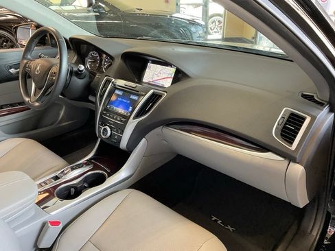 Certified 2017 Acura TLX V6 w/ Technology Package FWD image 20