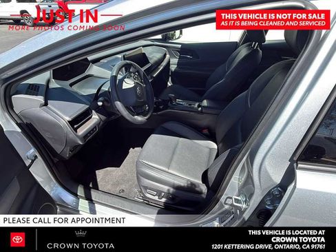 Used 2026 Toyota Prius XLE FWD image 4
