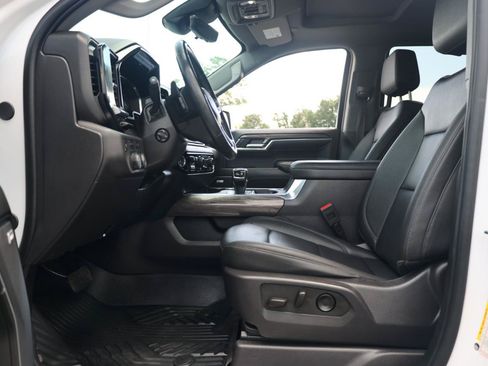 Used 2024 Chevrolet Silverado 1500 LTZ w/ LTZ Premium Package AWD/4WD image 31