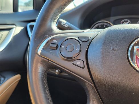 Used 2020 Buick Enclave Essence w/ Sound and Sites Package image 22