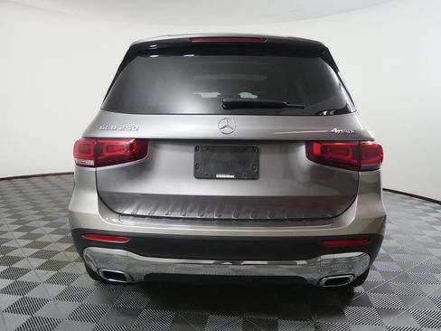 Used 2021 Mercedes-Benz GLB 250 4MATIC image 4