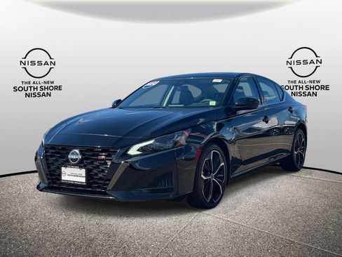 Used 2024 Nissan Altima 2.5 SR AWD/4WD image 4