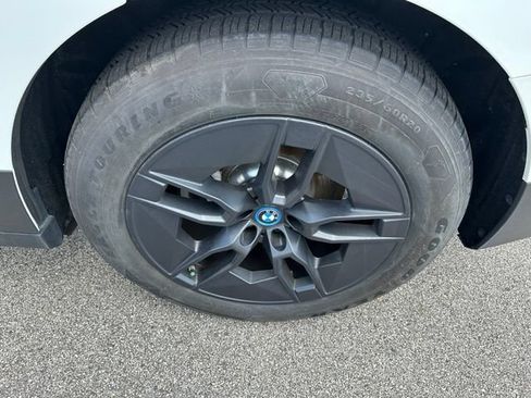 Used 2023 BMW iX xDrive50 w/ Convenience Package AWD/4WD image 7