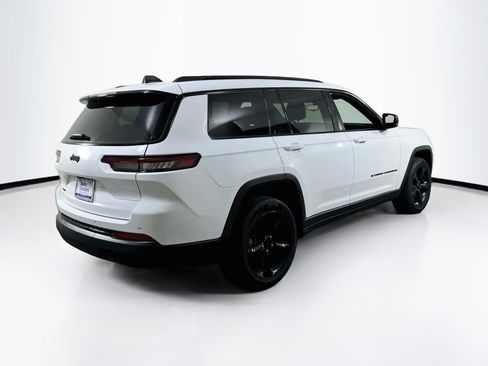 Used 2023 Jeep Grand Cherokee L Laredo AWD/4WD image 5