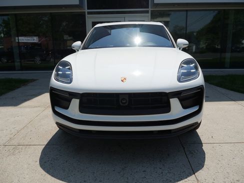 New 2026 Porsche Macan AWD/4WD image 10