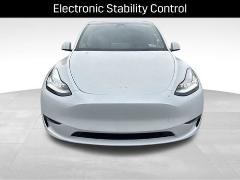 Used 2020 Tesla Model Y Long Range AWD/4WD image 9