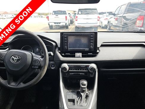 Used 2022 Toyota RAV4 XLE image 3