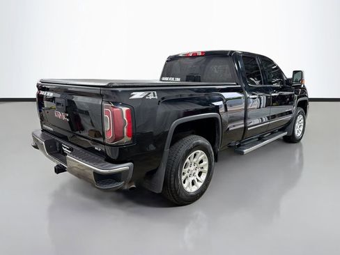 Used 2017 GMC Sierra 1500 SLT w/ SLT Premium Package AWD/4WD image 10