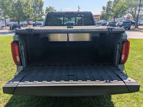 Used 2025 GMC Sierra 1500 AT4X AWD/4WD image 13