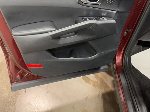 Used 2025 Kia Sorento S AWD/4WD image 15