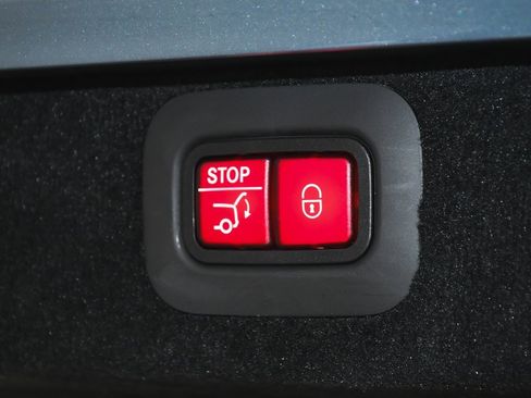 Used 2021 Aston Martin DBX Base image 70