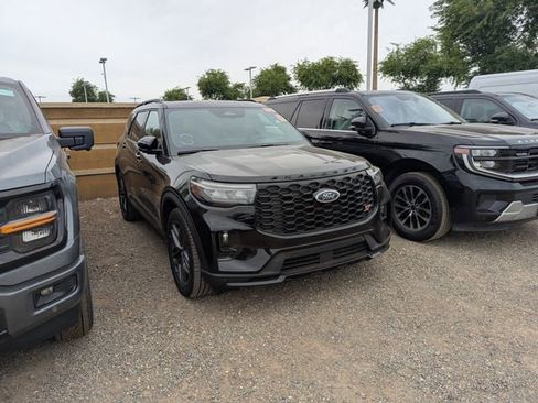 Used 2025 Ford Explorer ST w/ Sun And Sound Package AWD/4WD image 4