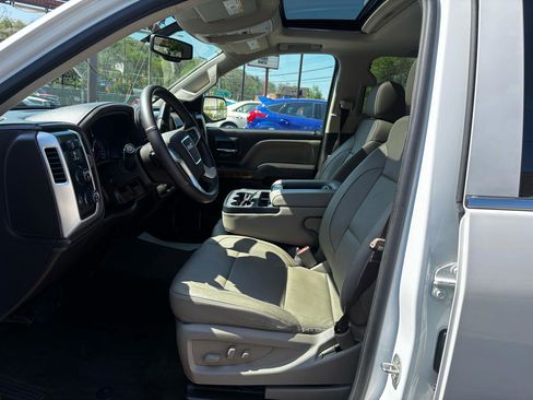Used 2017 GMC Sierra 1500 SLT w/ SLT Preferred Package AWD/4WD image 13