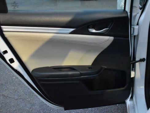 Used 2017 Honda Civic Touring image 25