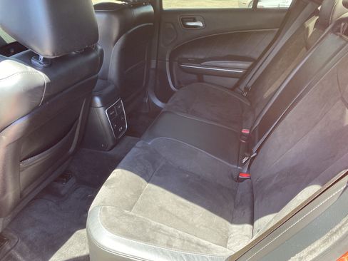Used 2018 Dodge Charger R/T Scat Pack w/ Dynamics Package RWD image 18