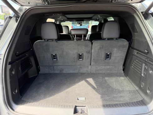 Used 2024 Chevrolet Traverse RS w/ LPO, Floor Liner Package AWD/4WD image 15