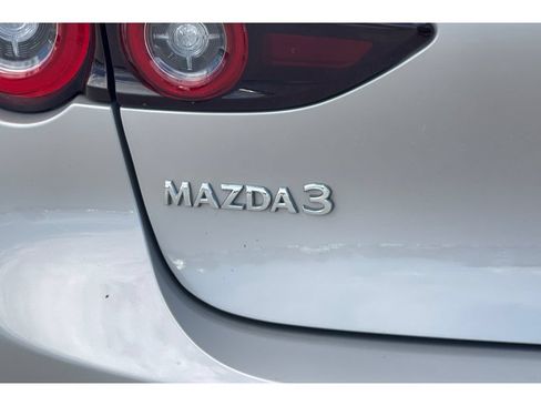 Used 2023 MAZDA MAZDA3 s FWD image 15