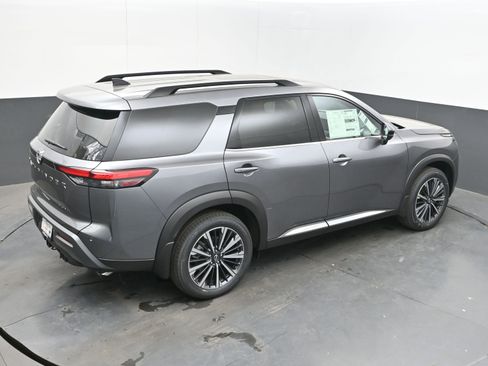New 2026 Nissan Pathfinder Platinum FWD image 38