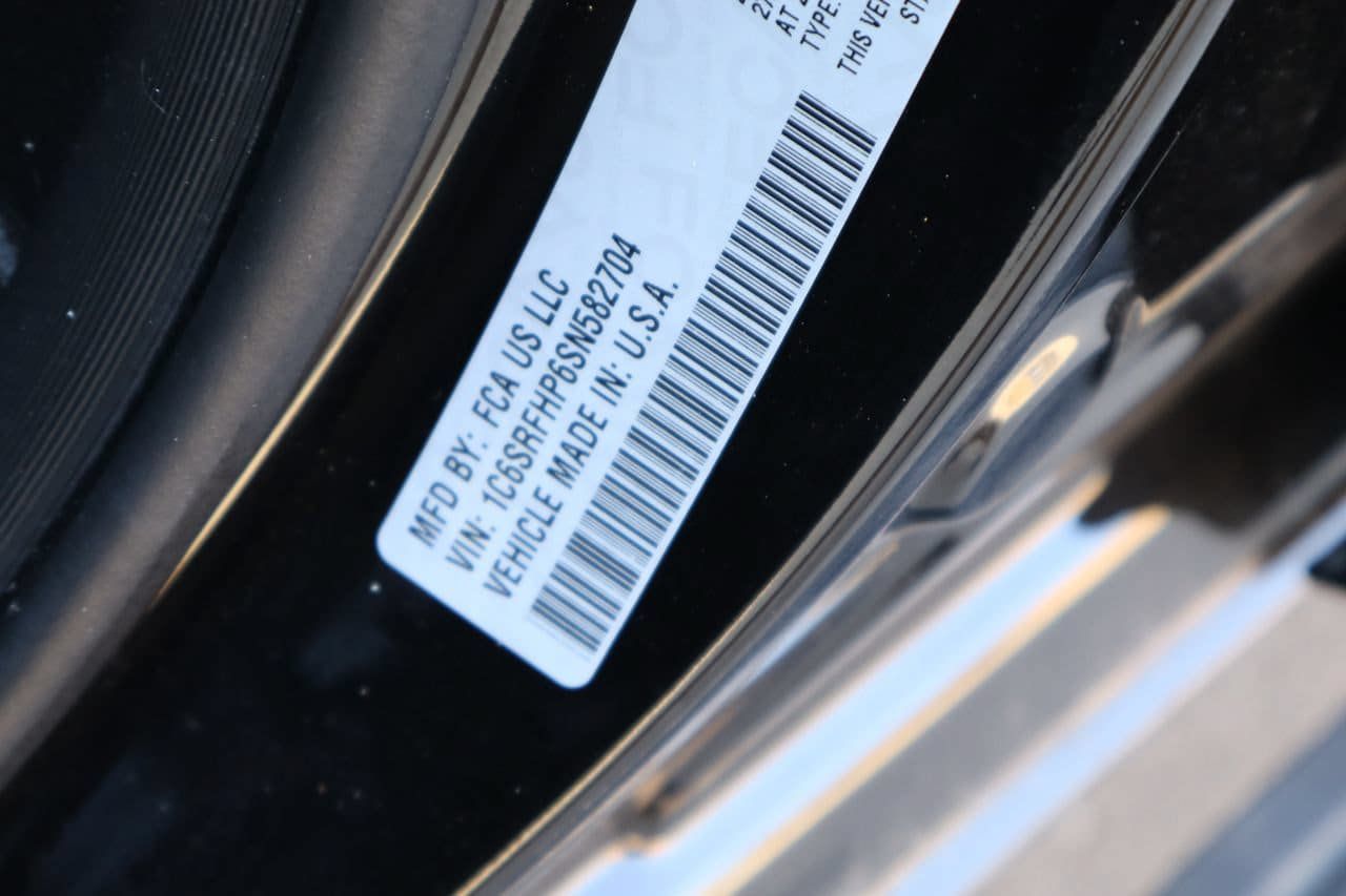 Used 2025 RAM 1500 Limited AWD/4WD image 32