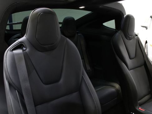 Used 2023 Tesla Model X Plaid image 33