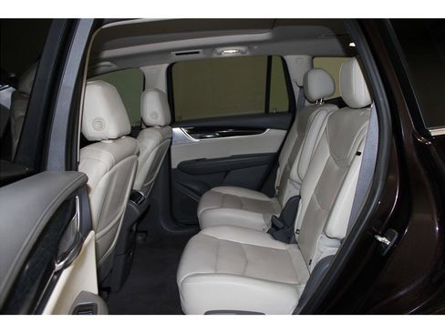 Used 2020 Cadillac XT6 Premium Luxury w/ LPO, Floor Liner Package image 12