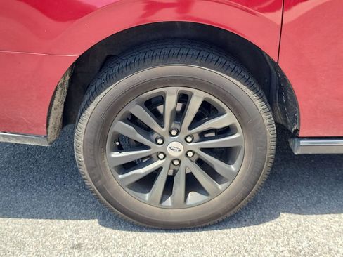 Used 2019 Ford Expedition Max Limited w/ Driver Assistance Package RWD image 6