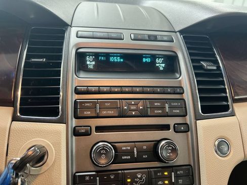Used 2012 Ford Taurus SEL FWD image 14