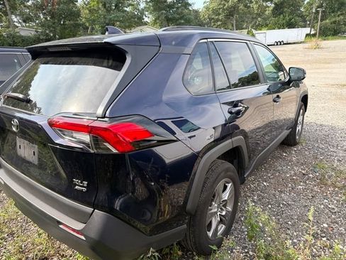 Used 2025 Toyota RAV4 XLE AWD/4WD image 6