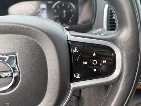 Used 2022 Volvo XC90 T6 Momentum w/ Climate Package image 22