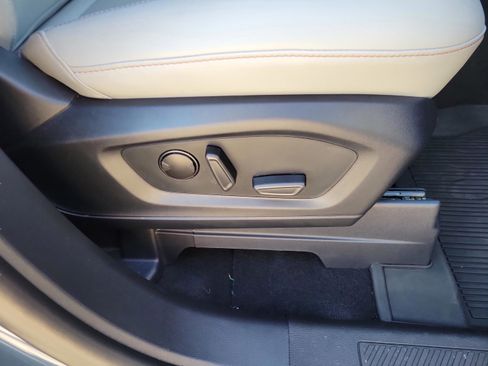 New 2026 Ford Explorer Active w/ Active Comfort Package image 6