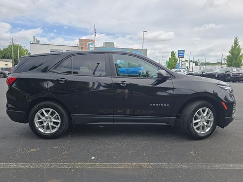Used 2023 Chevrolet Equinox LS FWD image 15