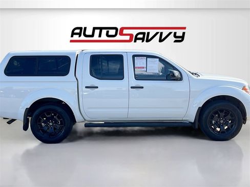 Used 2020 Nissan Frontier SV w/ Midnight Edition Floor Mats image 8